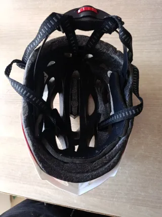 Casco bici infantil rojo y blanco.talla S