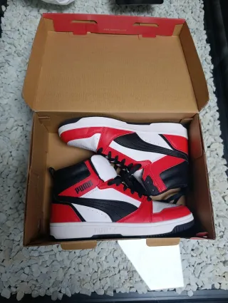 Zapatillas Puma Altas Rojas y Blancas