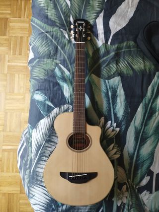 Guitarra Yamaha APXT2