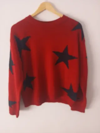 Jersey Shein estrellas rojo y negro
