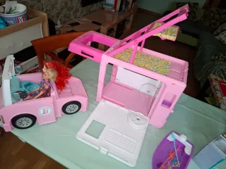 Caravana Barbie con accesorios