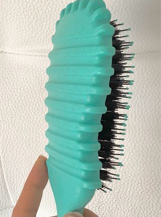 Cepillo Desenredante Pelo Rebelde