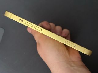 iPhone 14 Amarillo