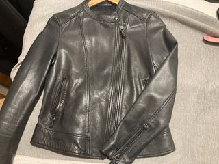 Massimo Dutti. Cuero