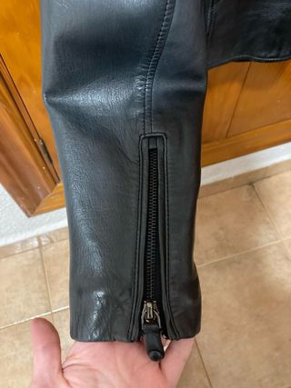 Massimo Dutti. Cuero
