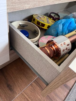 Mueble TV madera y blanco