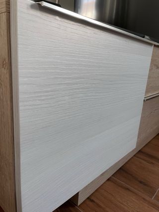 Mueble TV madera y blanco
