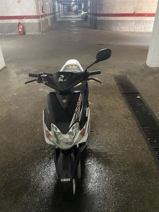 Yamaha Jog R Scooter Automática Negra/Blanca