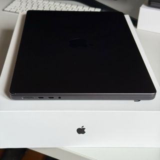 MacBook Pro 14 M4 con Factura