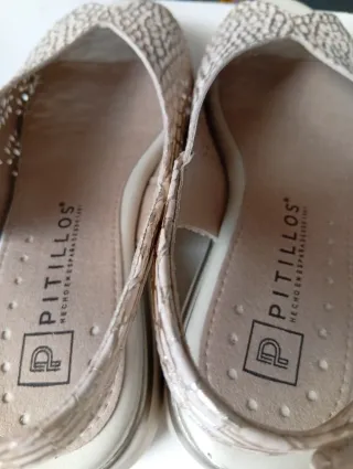 Sandalias cuña Pitillos beige/doradas Talla 35