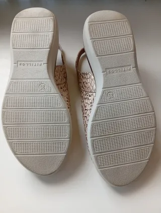 Sandalias cuña Pitillos beige/doradas Talla 35