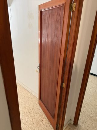 Ventanas y puertas de madera / alumunio