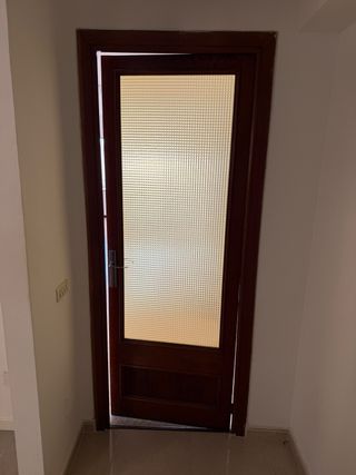 Ventanas y puertas de madera / alumunio