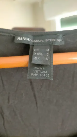 Camiseta tirantes Mango negra