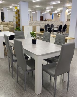 Mesa comedor con 6 sillas grises  - HACEMOS ENVÍOS