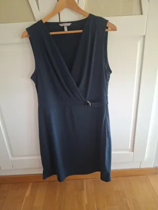 Vestido azul sin mangas