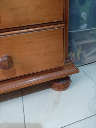 Armario de madera provenzal
