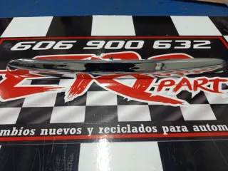 Moldura portón trasero Mini R56