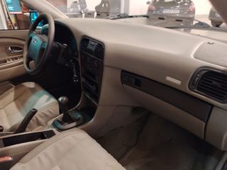 Volvo V40 2002