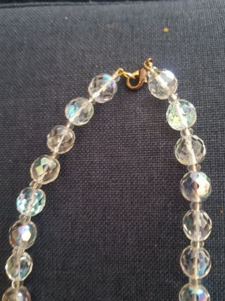 Collar de cristal facetado