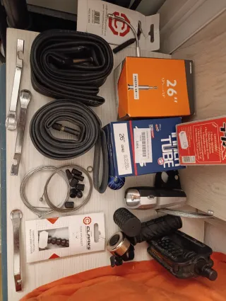 Lote accesorios bicicleta 26 (cámaras, kit reparac