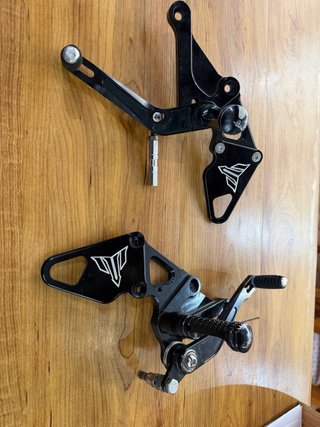 Pedales Freno y Cambio Moto MT07 Negro