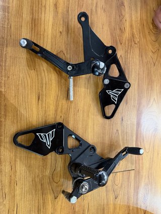 Pedales Freno y Cambio Moto MT07 Negro