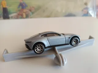 hot wheels premium aston martin db10