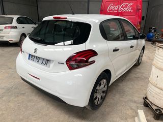 Peugeot 208 2016