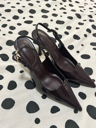 Zapatos de tacón burdeos slingback Primark