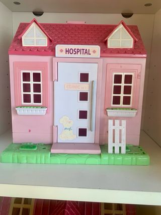 2 Casitas Sylvanian y Hospital Juguete