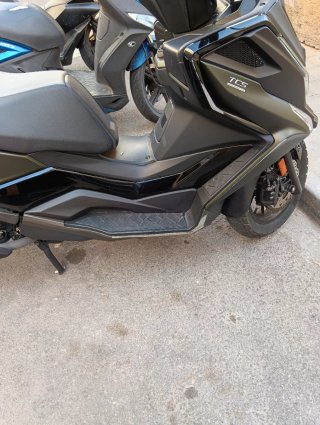 Kymco DTX 360 Negra Automática