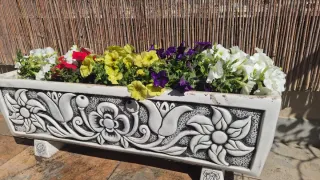 Jardinera de piedra como nueva
