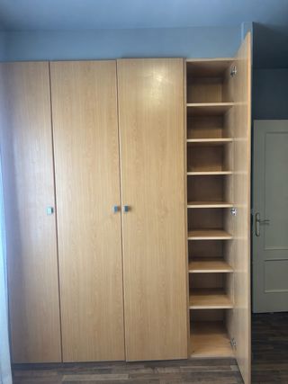 Armario empotrado de madera
