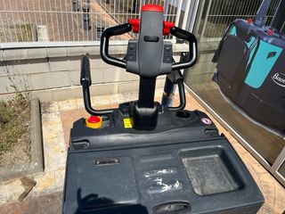 Transpaleta Eléctrica Baoli Km0 con 200 Horas