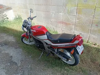 Suzuki GS500E Totalmente original.