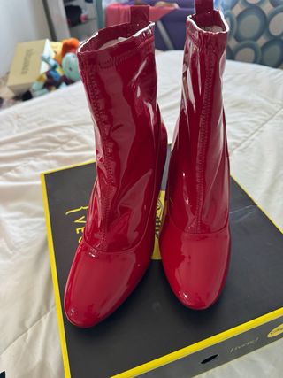 Stivaletti vernice tacco alto lucidi n.40