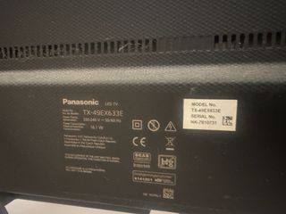 TV Panasonic 49 Negra y Plateada