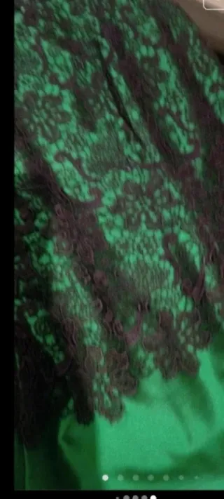 Vestido de fiesta verde y azul marino de guipur