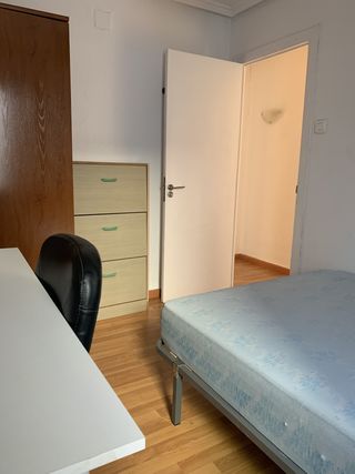 HABITACION EN ALQUILAR EN ZONA RAVAL