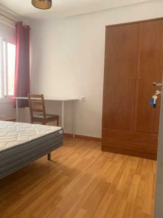 HABITACION EN ALQUILAR EN ZONA RAVAL