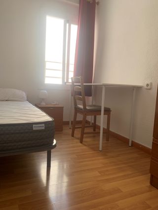 HABITACION EN ALQUILAR EN ZONA RAVAL
