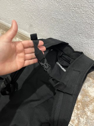 Mochila Rígida Forma Casco Moto Negra