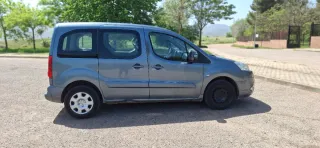 Peugeot Partner 2012