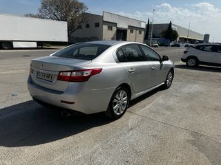 Renault Latitude 2011