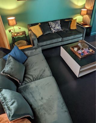Sofás terciopelo verde 3 y 2 plazas – diseño moder