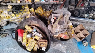 Lote Repuestos Renault 4, 5, 6 ETC