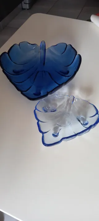 Ciotole decorative in vetro blu