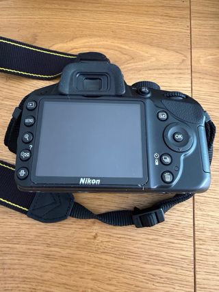 Cámara Nikon D3200 + Accesorios
