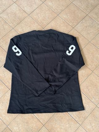 Felpa Supreme Nera con Numero 99